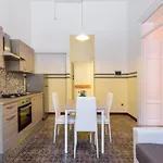 Apartament Housestation *