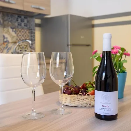 Housestation * باليرمو