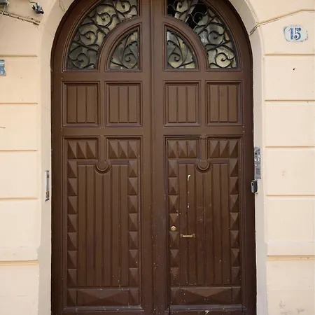 Housestation شقة *